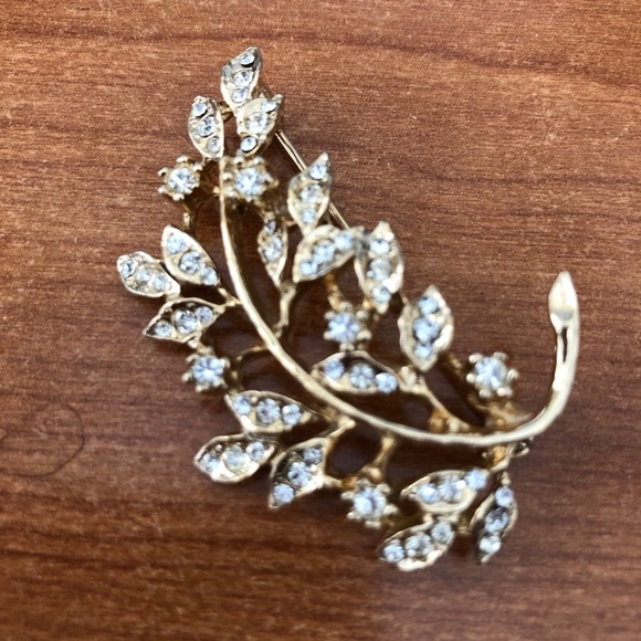 Vintage Rhinestone Brooch - Picture 2 of 4